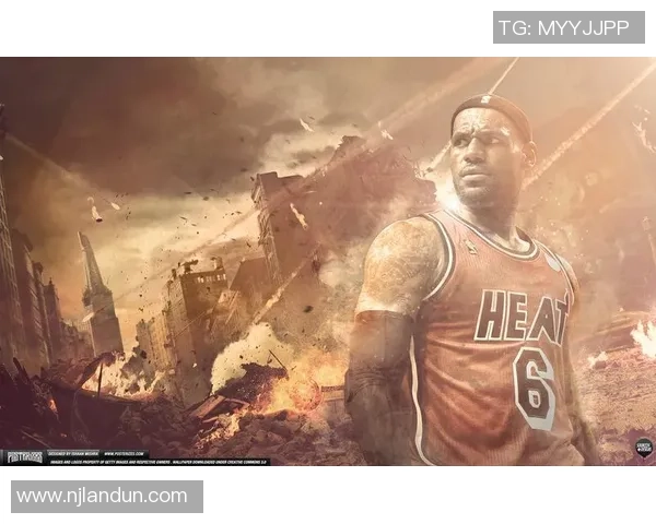 足球明星背影黑白艺术照展现运动之美与激情瞬间 足球明星背影黑白艺术照展现运动之美与激情瞬间